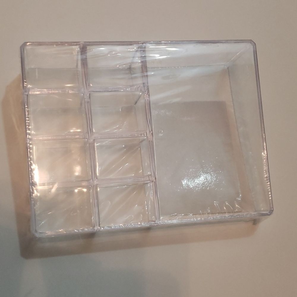 π¦ NWT Acrylic Organizers Make-up Organizer π - Picture 5 of 5